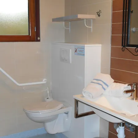 A 10 Minutes De Foix *