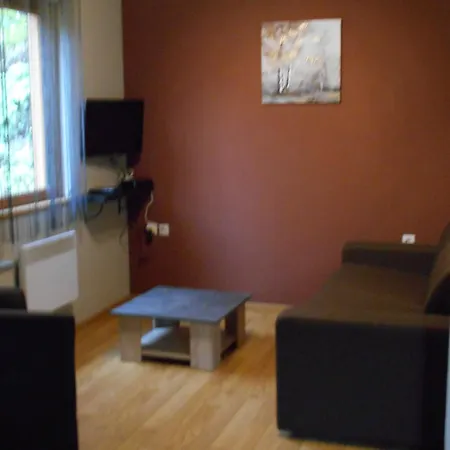 A 10 Minutes De Foix