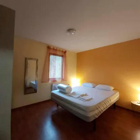 A 10 Minutes De Foix *